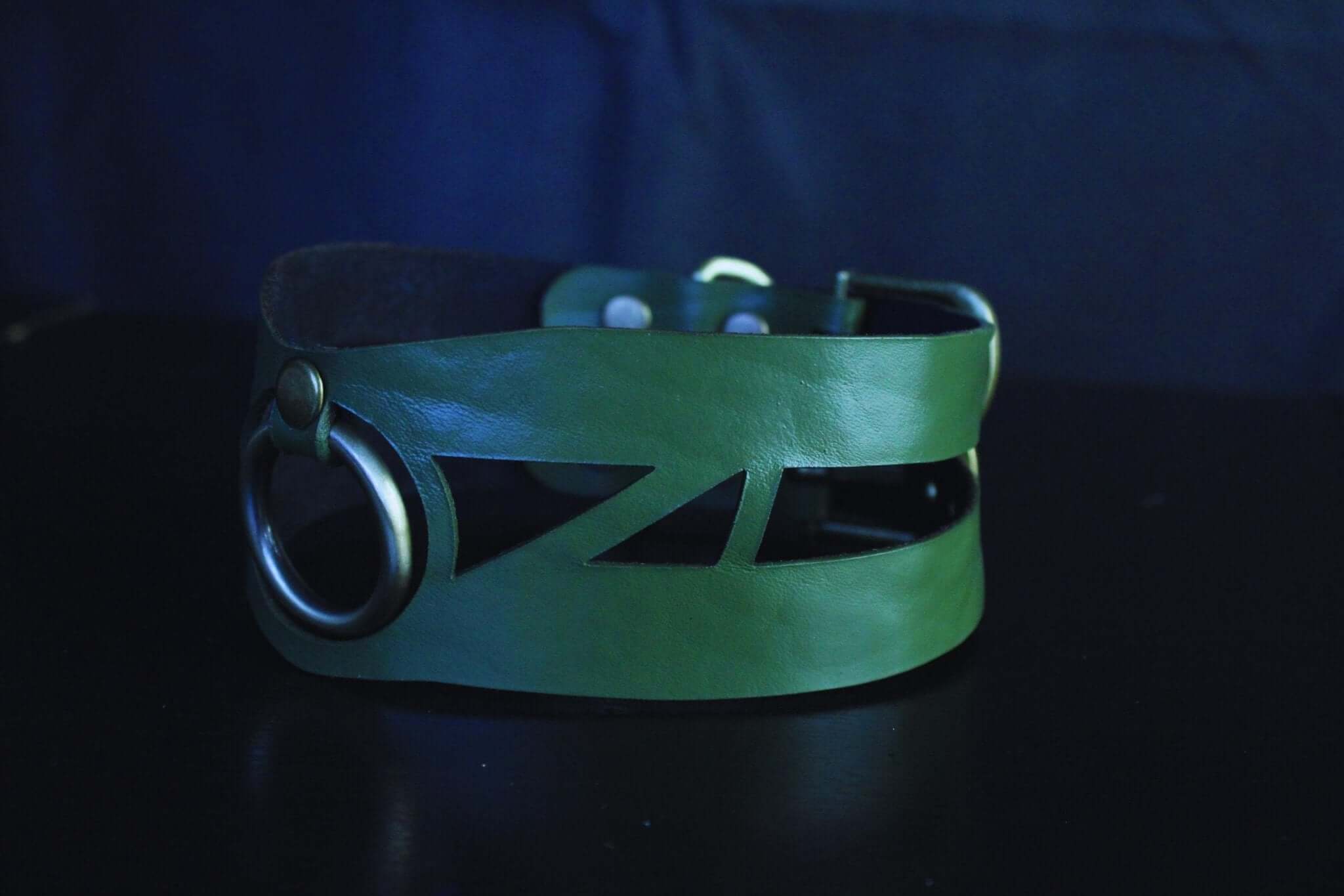 Geometric Green Leather choker Stylish Posture Collar for Play - Image 5