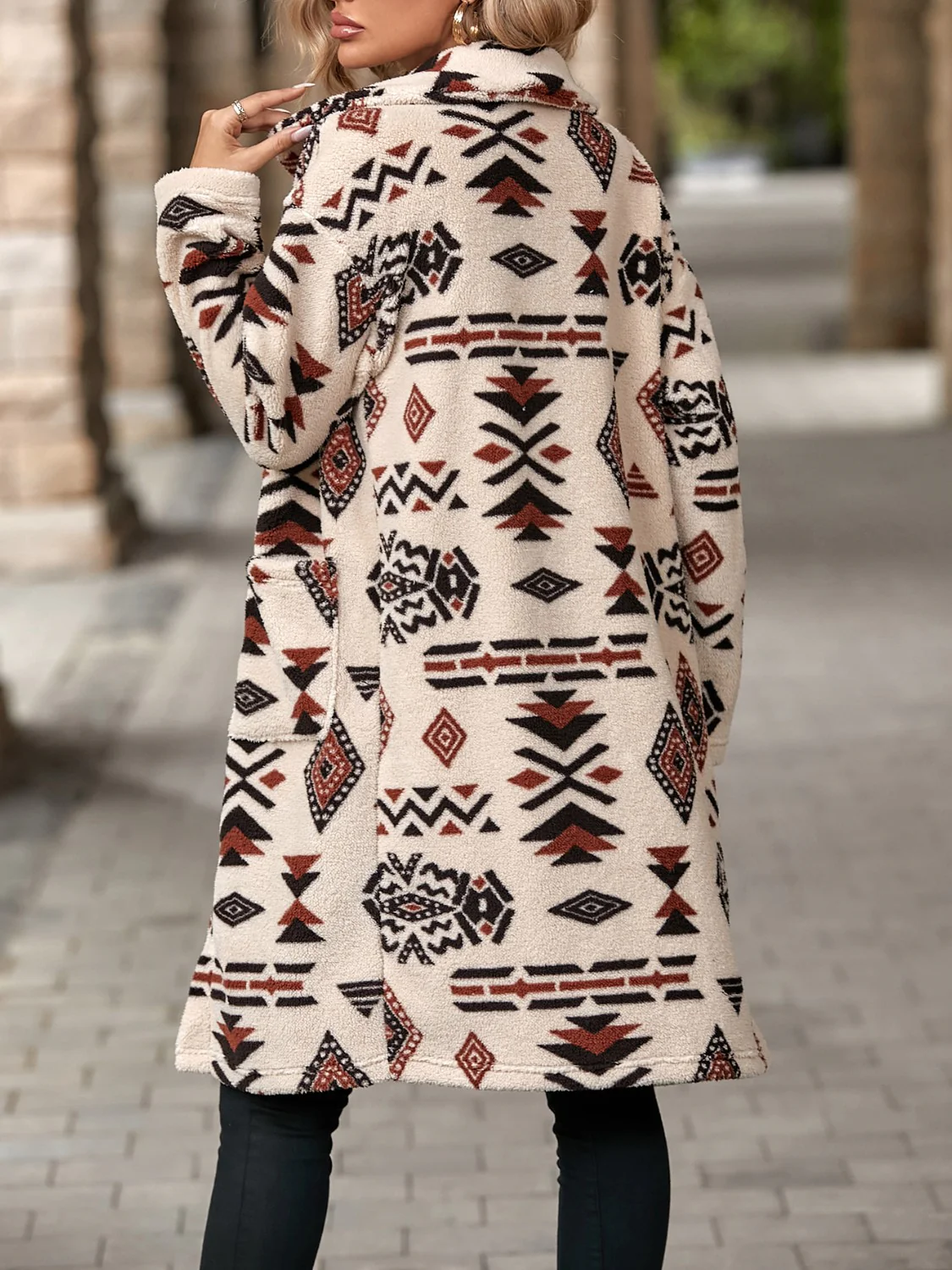 Geometric Pocketed Dropped Shoulder Coat - Image 4