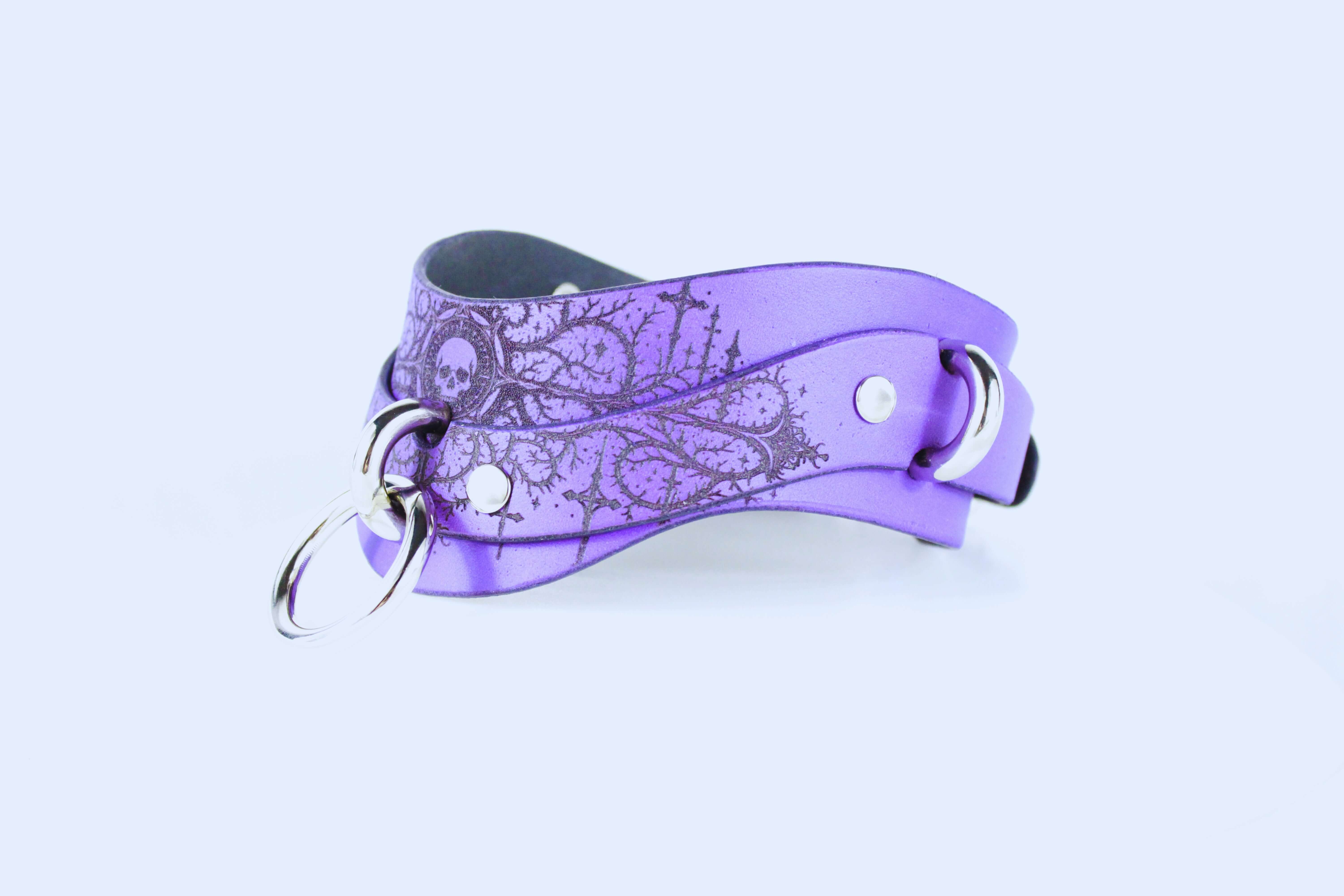 Gothic Skull BDSM Collar – BDSM Leather Choker with O-Ring
