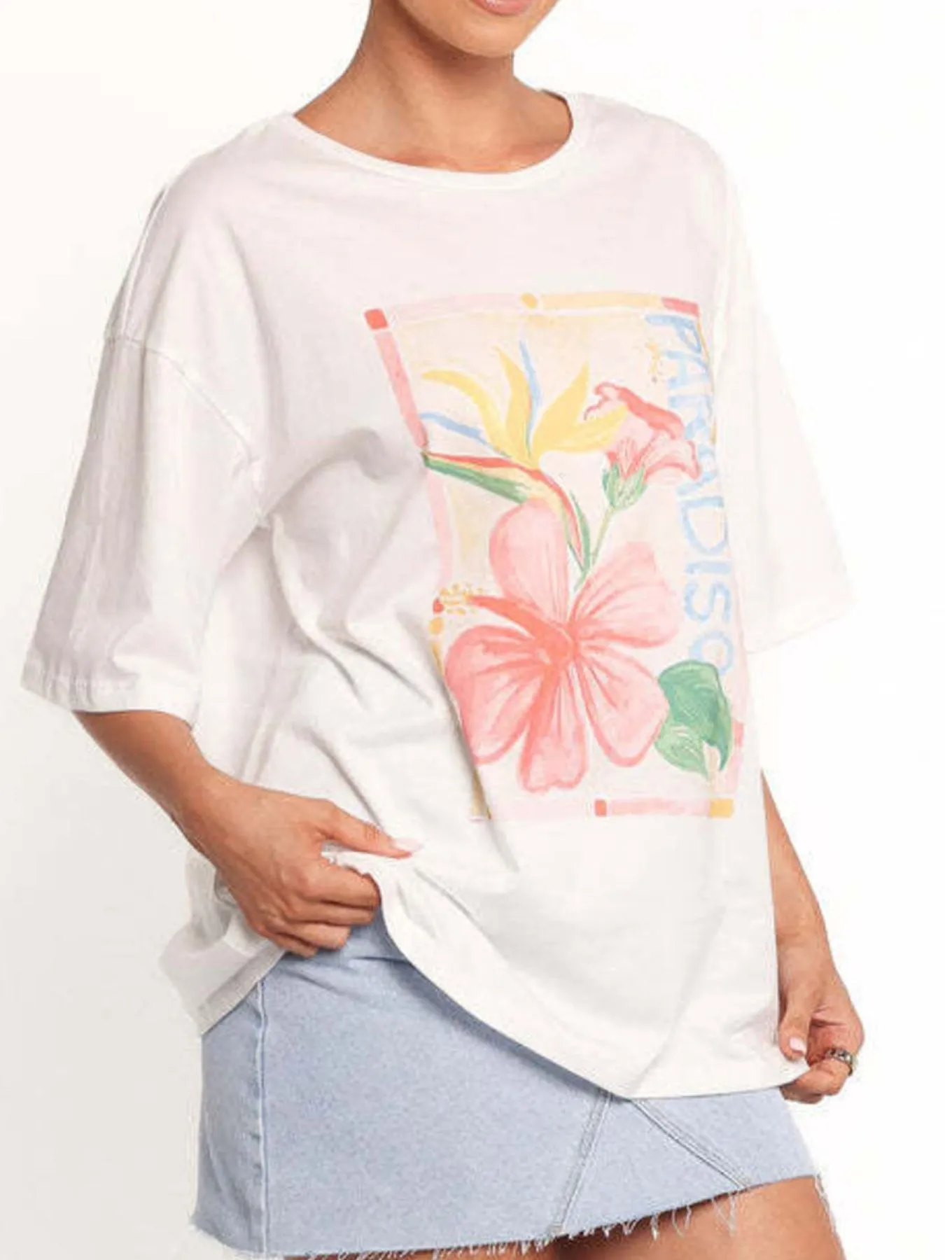 Graphic Round Neck Short Sleeve T-Shirt - Image 3