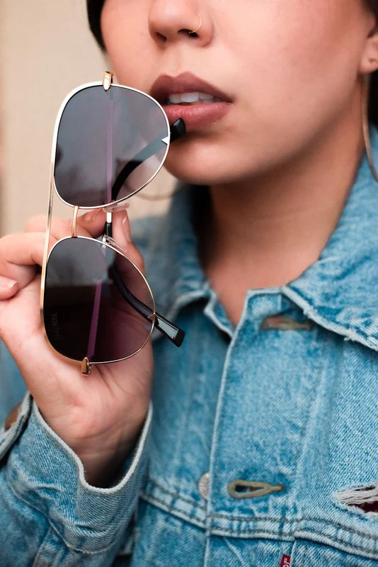 Gray Gold High Quality Unisex Aviators - Image 2