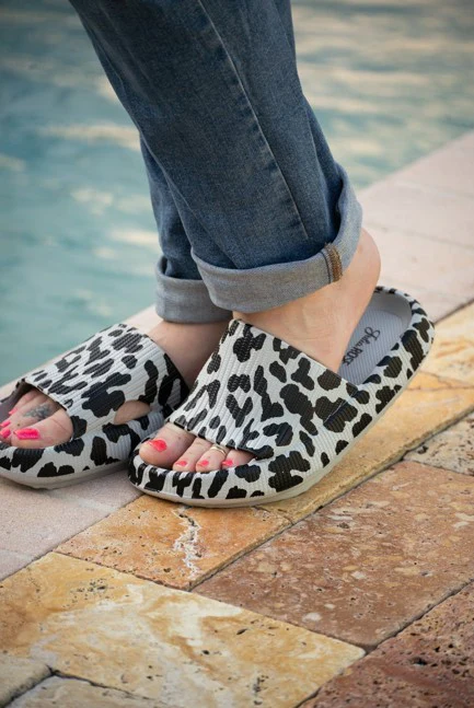 Gray Leopard Insanely Comfortable Slides - Image 2