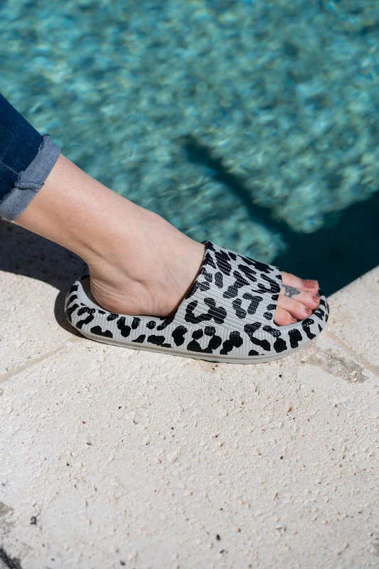 Gray Leopard Insanely Comfortable Slides - Image 4