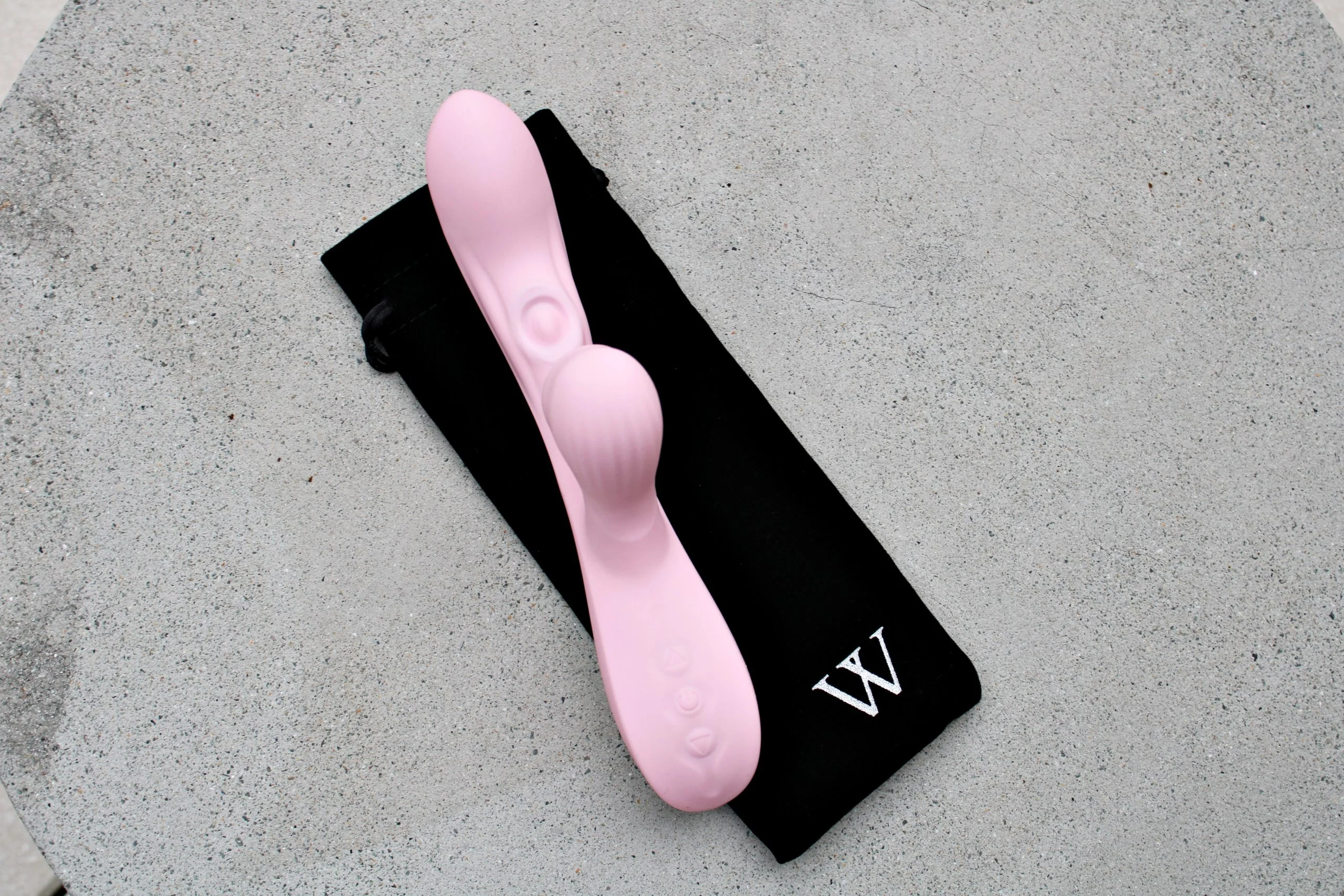 Juventus - The Ultimate Rabbit, Tapping, G-Spot, and Sucking Vibrator - Image 2