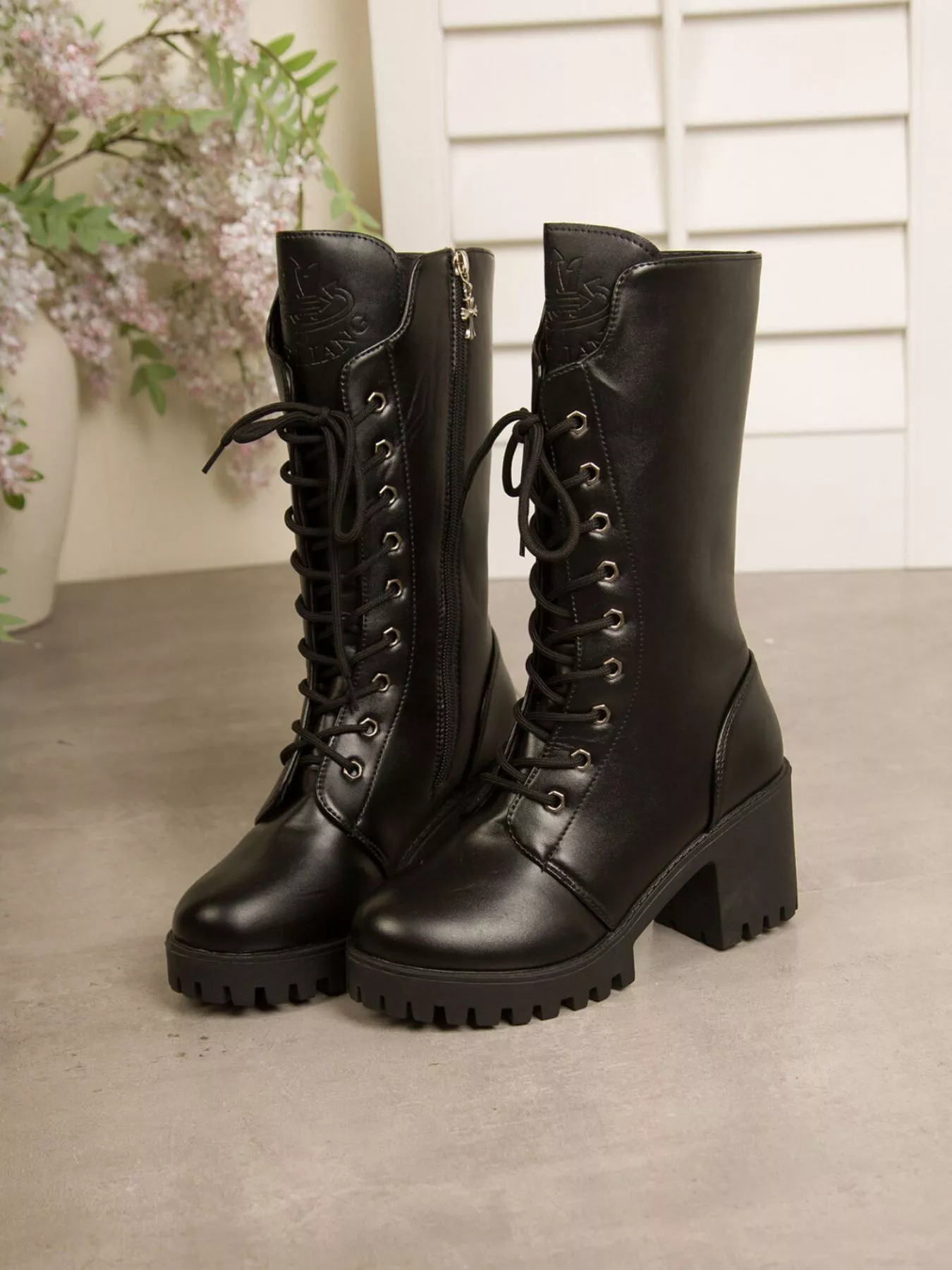 Lace Up Block Heels Boots - Image 4