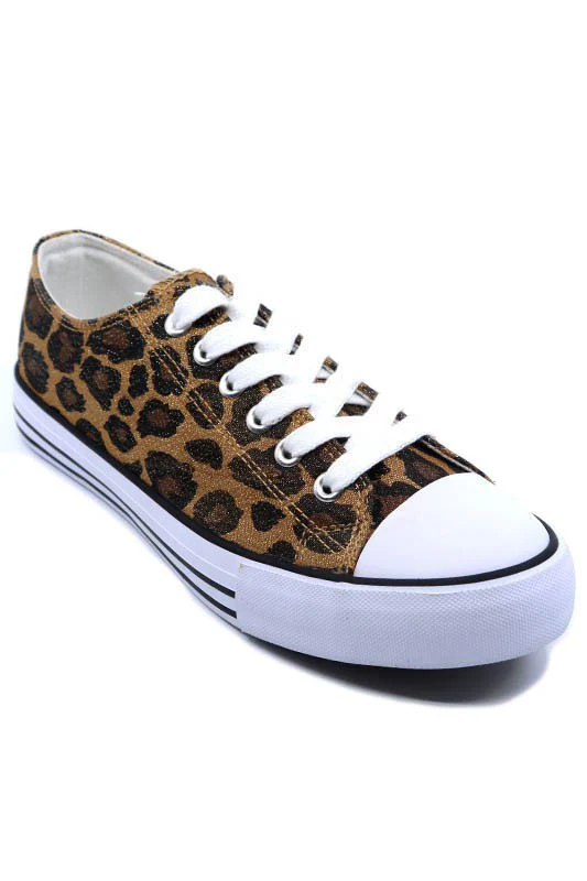 Lace up Classic Sneaker - Image 2