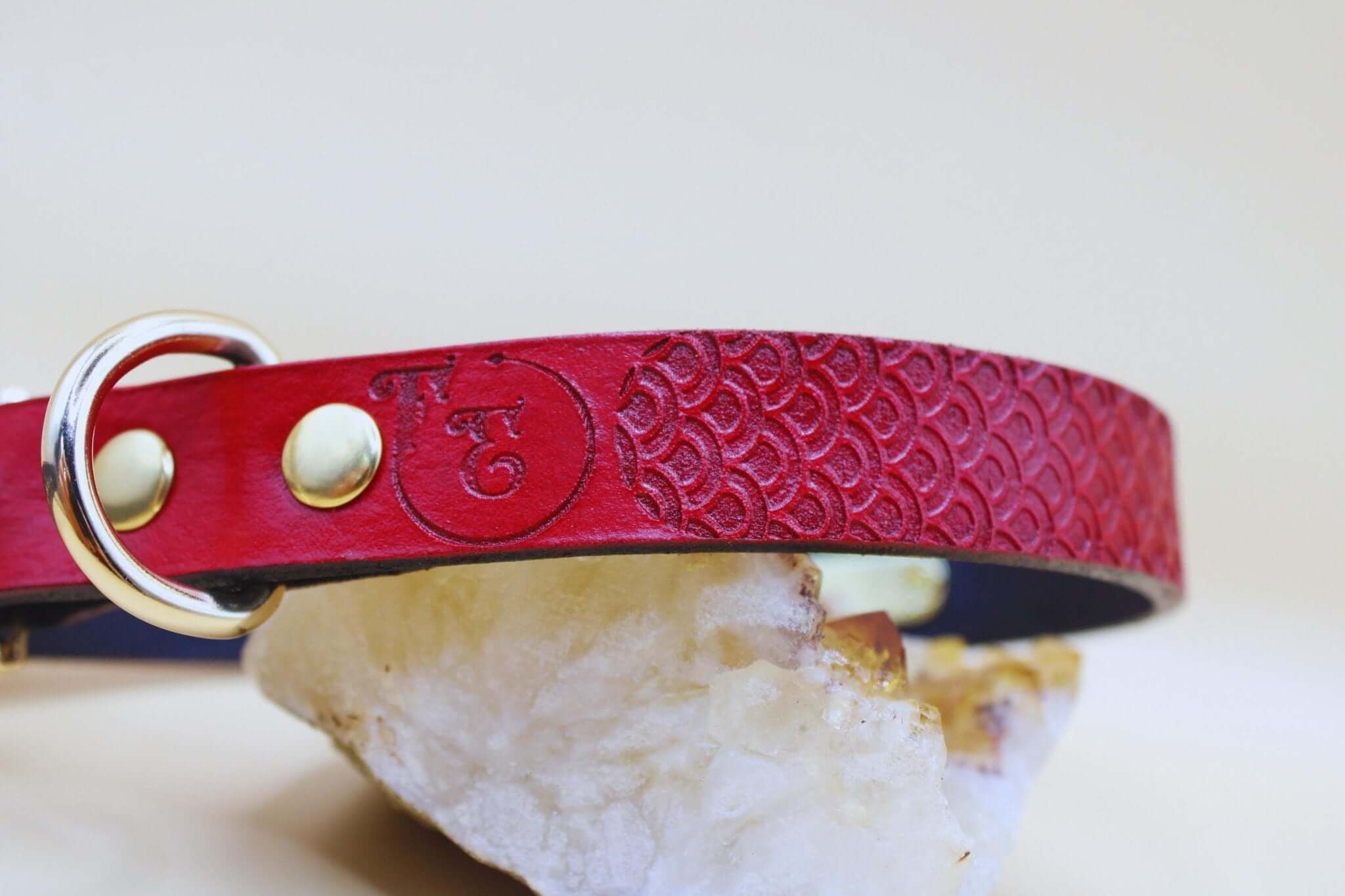 Leather Choker Collar - Elegant Submissive Jewelry for Stylish Wear - Image 4