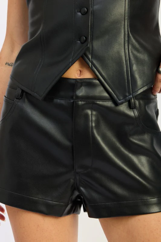LEATHER SHORTS WITH POCKETS - Image 2