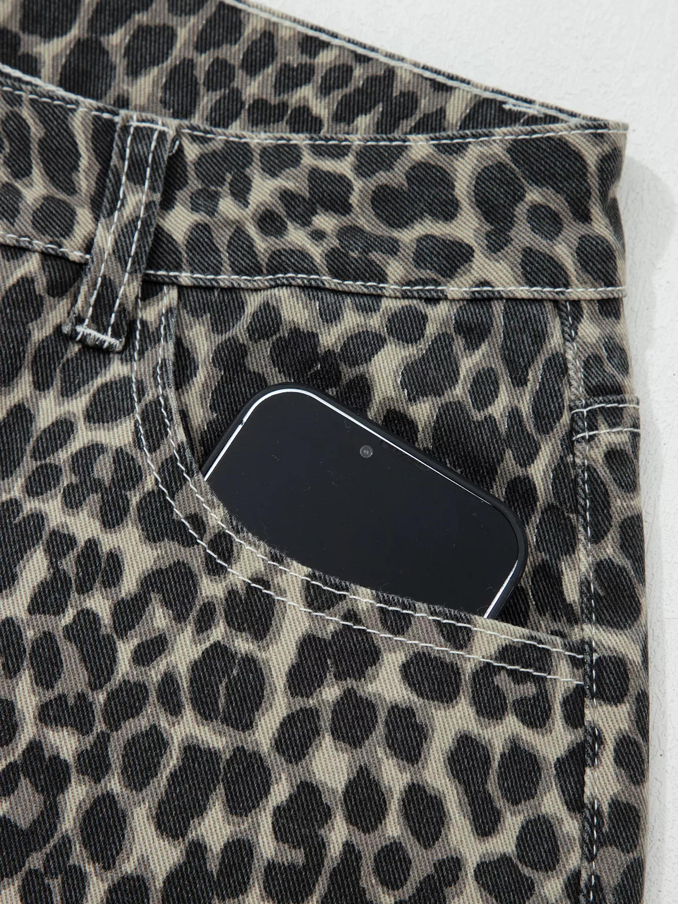Leopard Print High Waist Barrel Jeans - Image 7