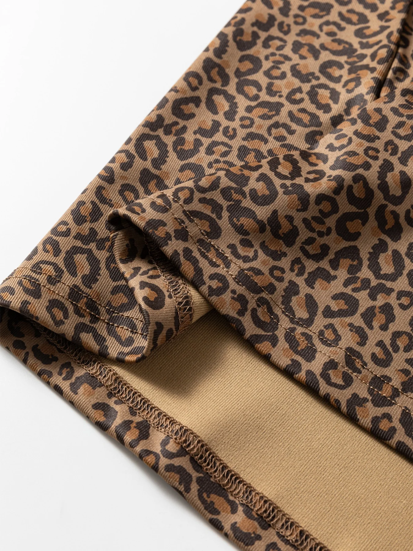 Leopard Print Relaxed Fit T-Shirt - Image 8