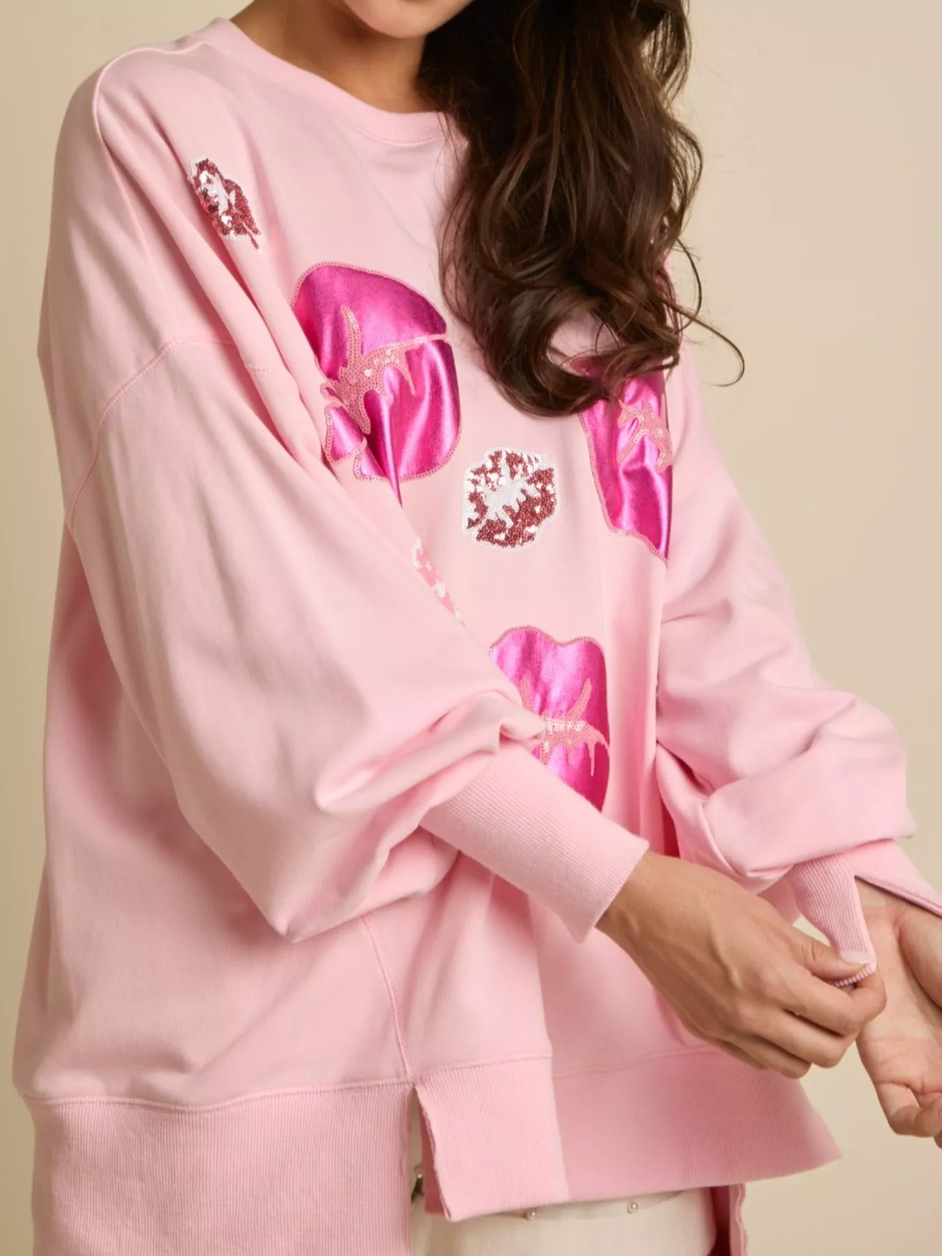 Lips Round Neck Dropped Shoulder Sweatshirt - Image 7