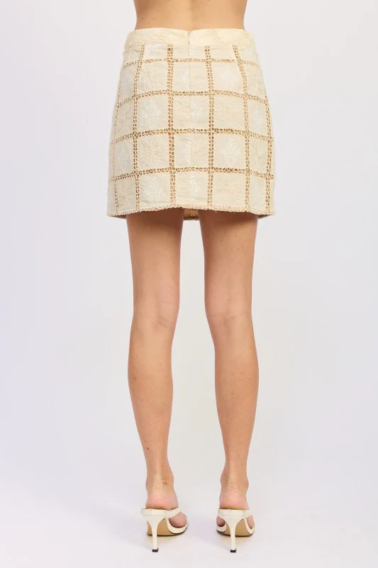MINI EMBROIDERED BEADED SKIRT - Image 7