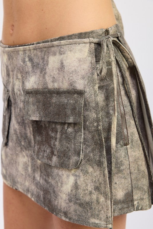 MINI LOW WAIST FRONT POCKET WRAP SKORT - Image 2