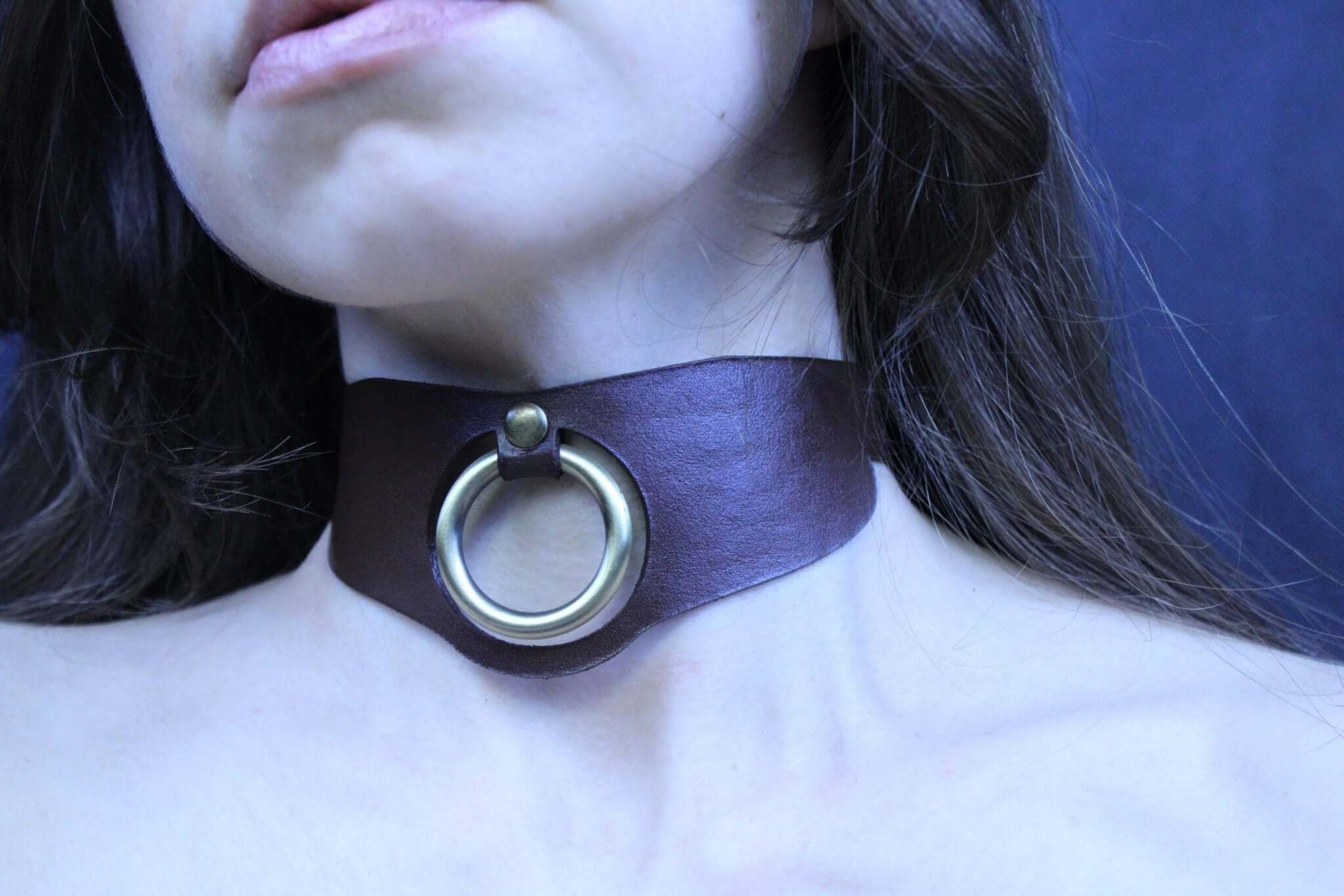 Minimalist BDSM collar Leather Posture Choker with O-Ring - Image 2