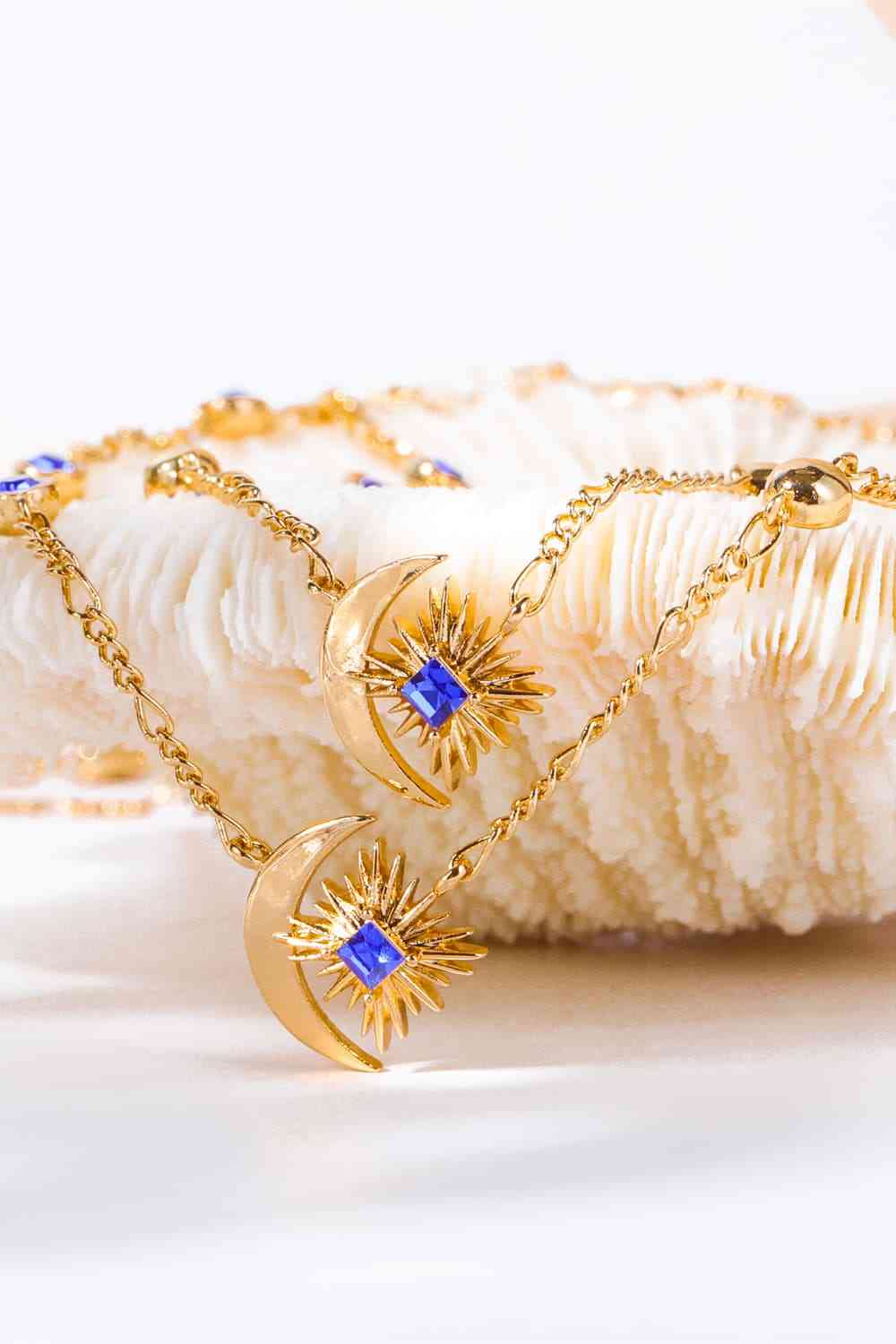 Moon & Star Shape Zircon Pendant Necklace - Image 4