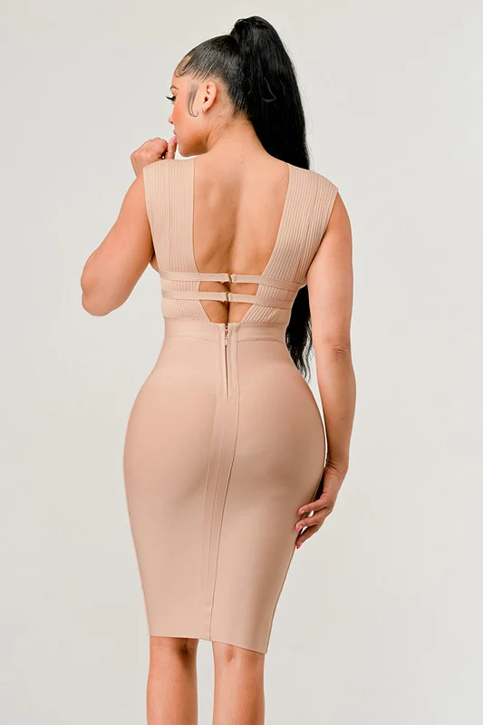 NATURALLY CHIC BANDAGE DRESS - Image 13