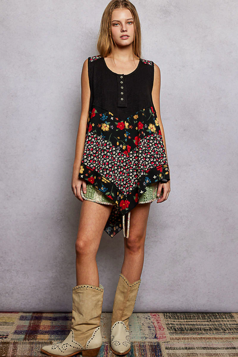 POL Round Neck Ribbed Tank with Woven Print Patch - Image 5
