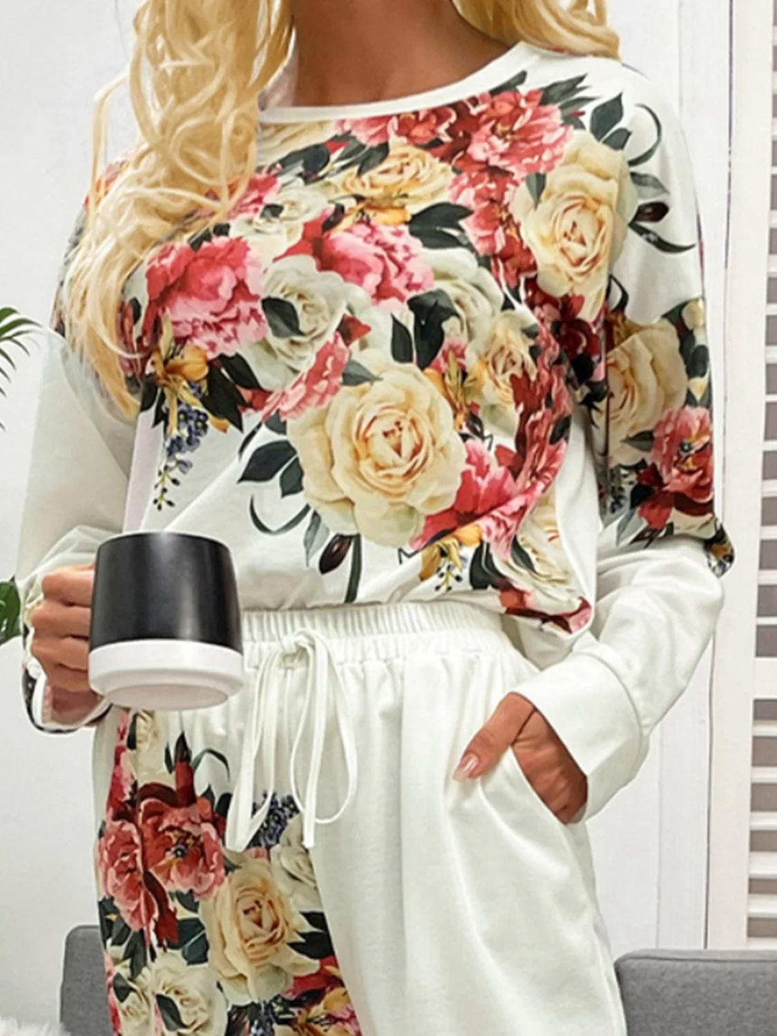 Printed Round Neck Top and Pants Lounge Set - Image 6