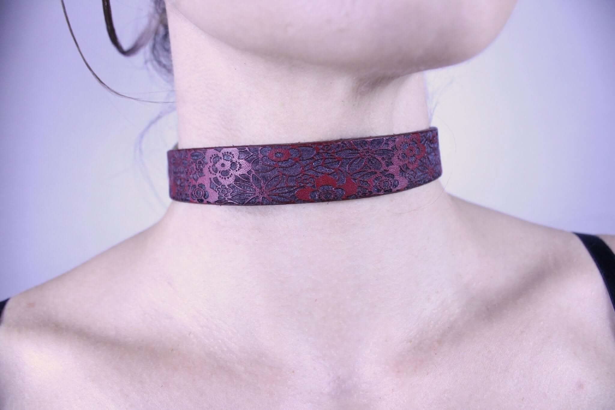 Slave Collar Floral pattern - BDSM Petplay Bondage Accessory - Image 2