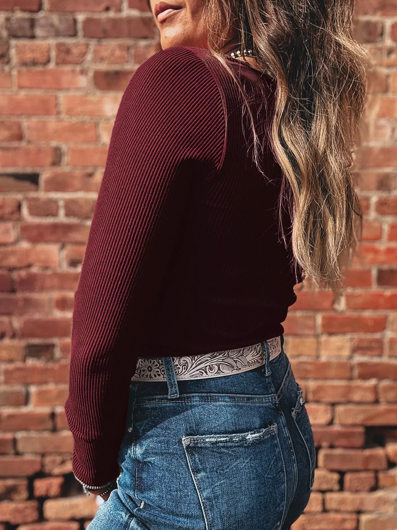 Ribbed Knit Long Sleeve Fitted T-Shirt - Image 3