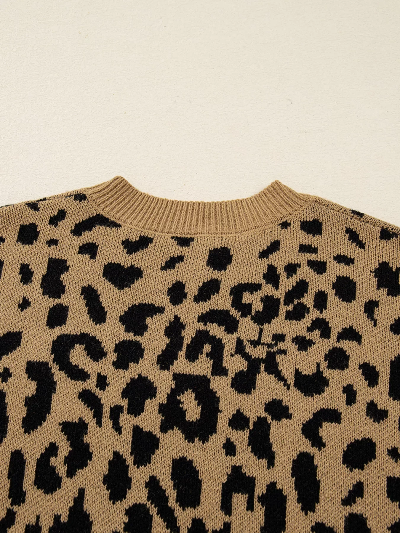 Ribbed Trim Round Neck Leopard Drop Shoulder Sweater - Image 5