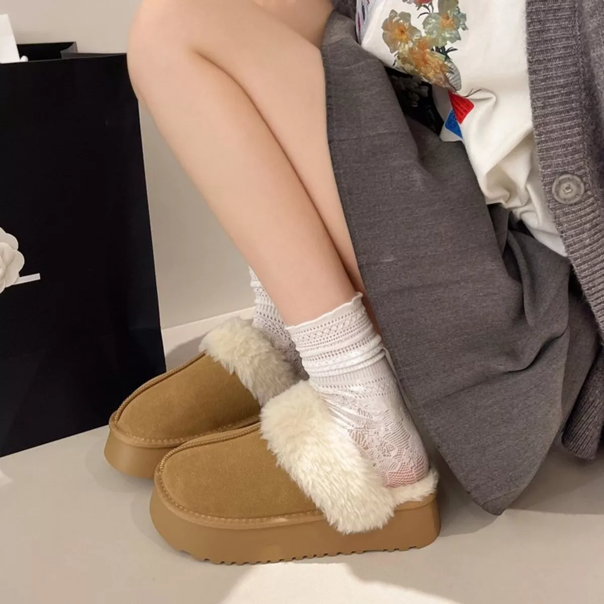 Round Toe Platform Slippers - Image 12