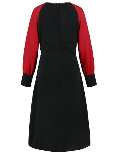 Ruched Contrast Long Sleeve Midi Dress - Image 5