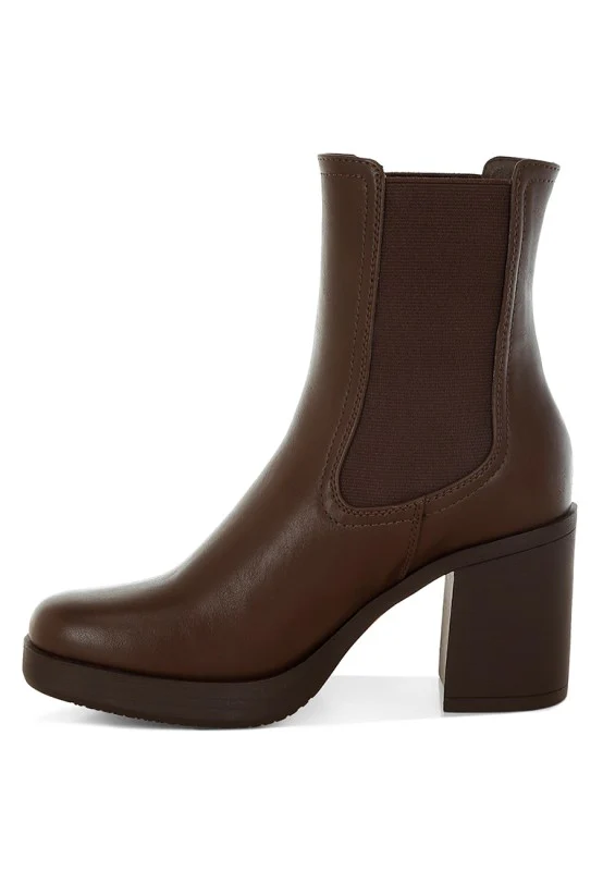 Scuala Faux Leather Chelsea Boots - Image 10
