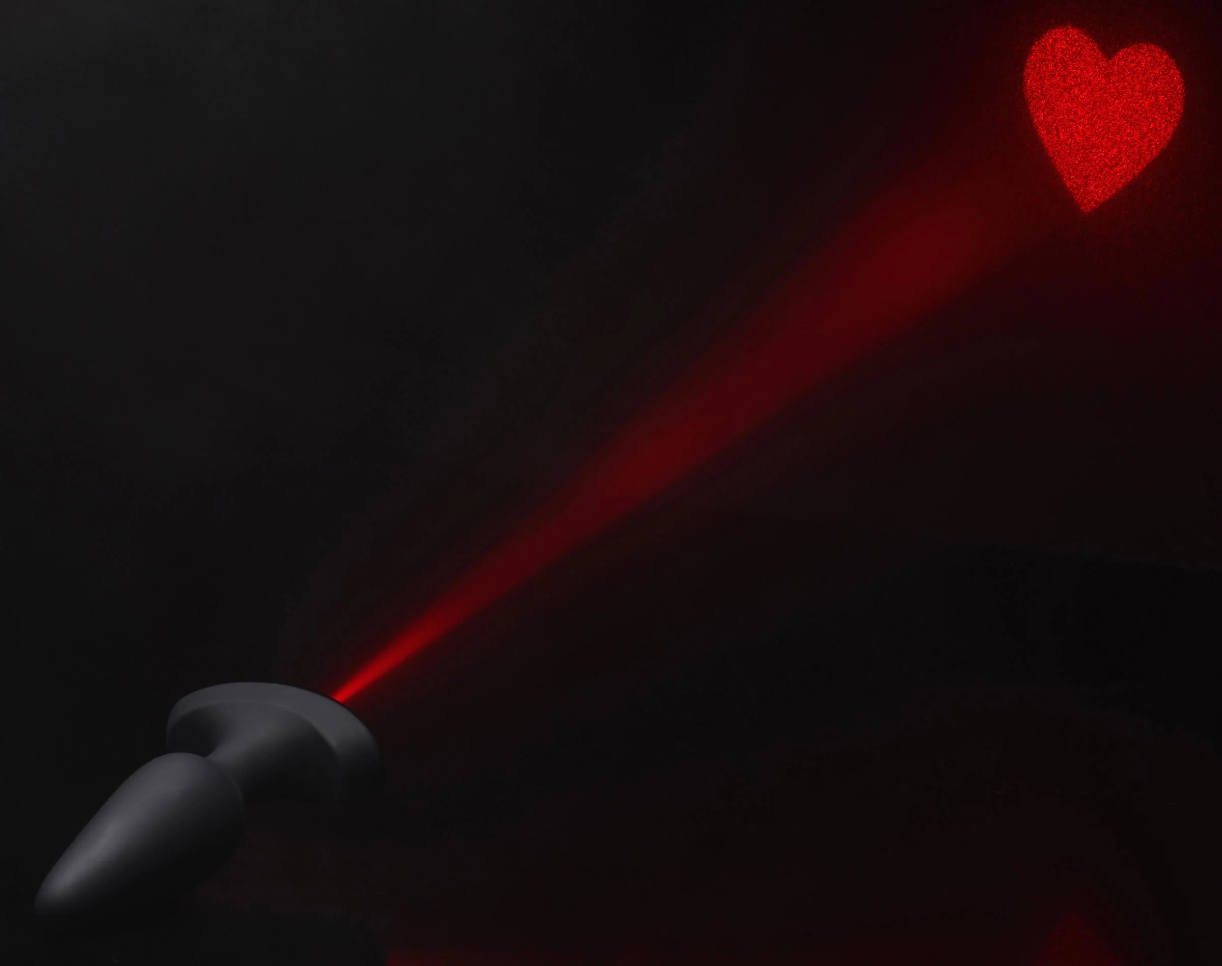 28x Laser Heart Silicone Anal Plug With Remote - Image 6