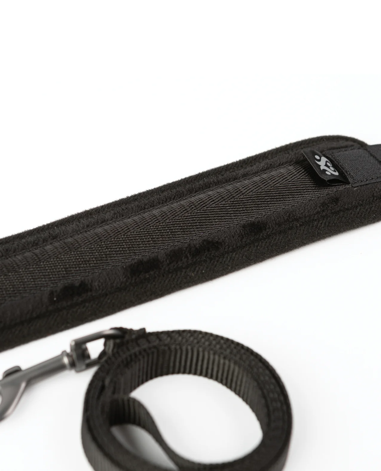 Sei Mio Take the Lead Padded Neck Collar & Leash - Black - Image 5