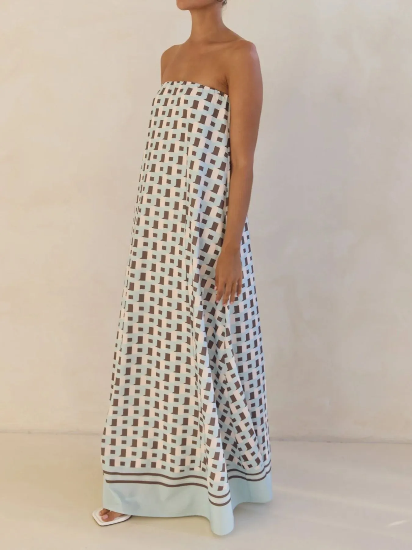 Smocked Printed Tube Maxi Dress - Image 13
