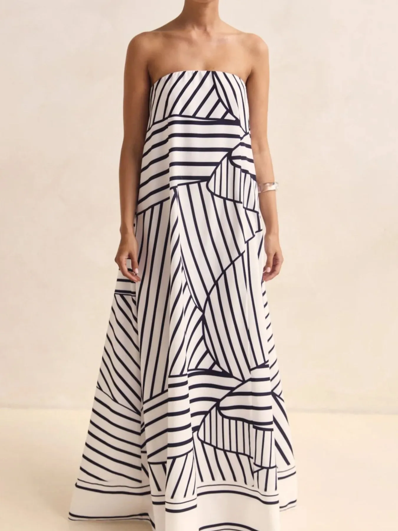 Smocked Printed Tube Maxi Dress - Image 3