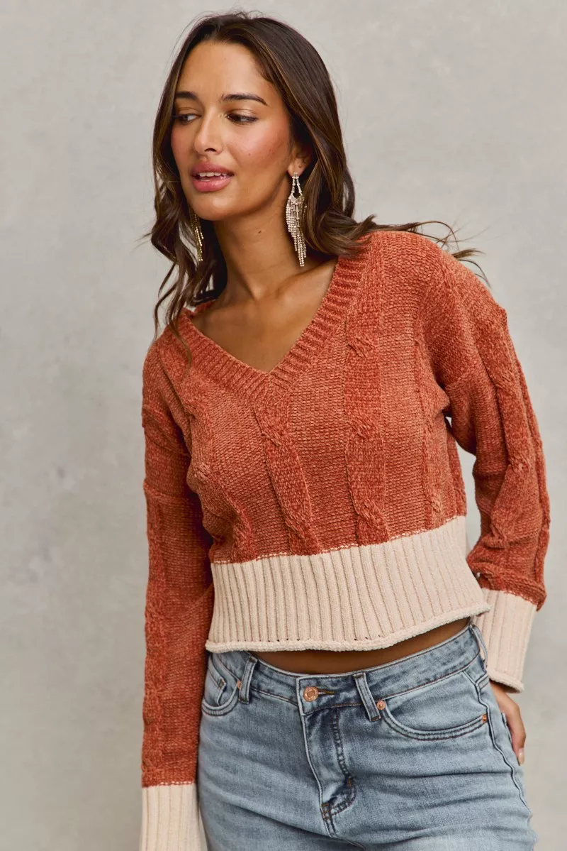 SO ME Chenille Cable Knit V Neck Contrast Cropped Sweater - Image 5