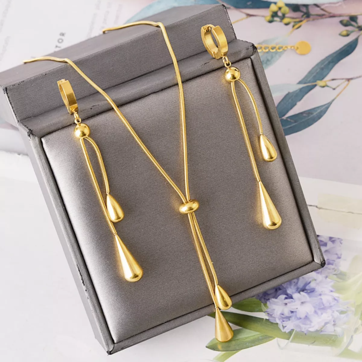 Teardrop Pendant Necklace and Earrings Jewelry Set - Image 4