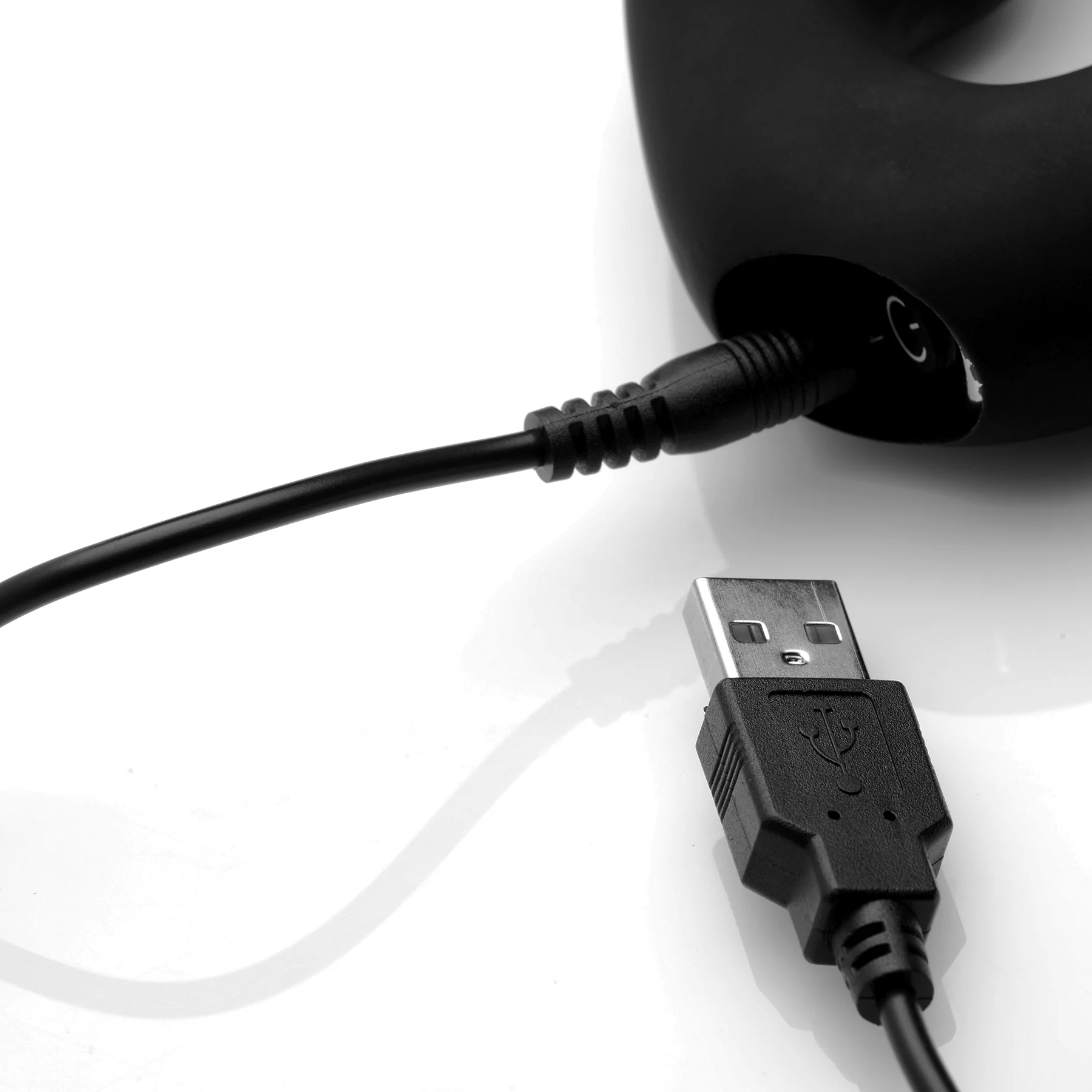 Tri-volver Rechargeable Strapless Strap On - Image 3