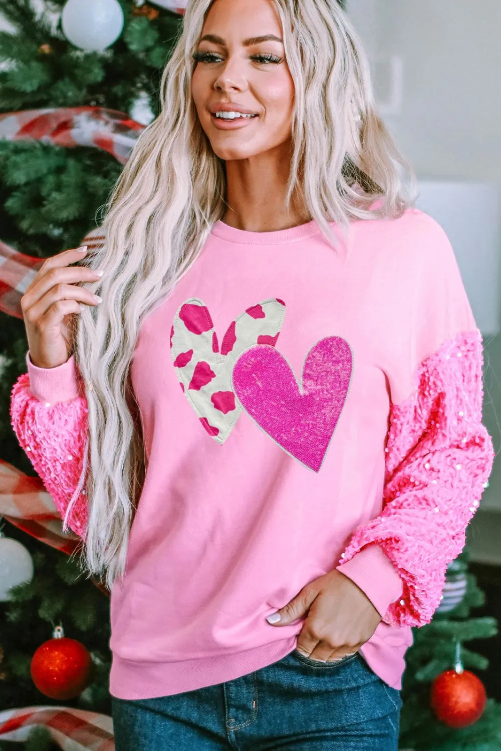 Valentineās Day Sequin Heart Long Sleeve Sweatshirt